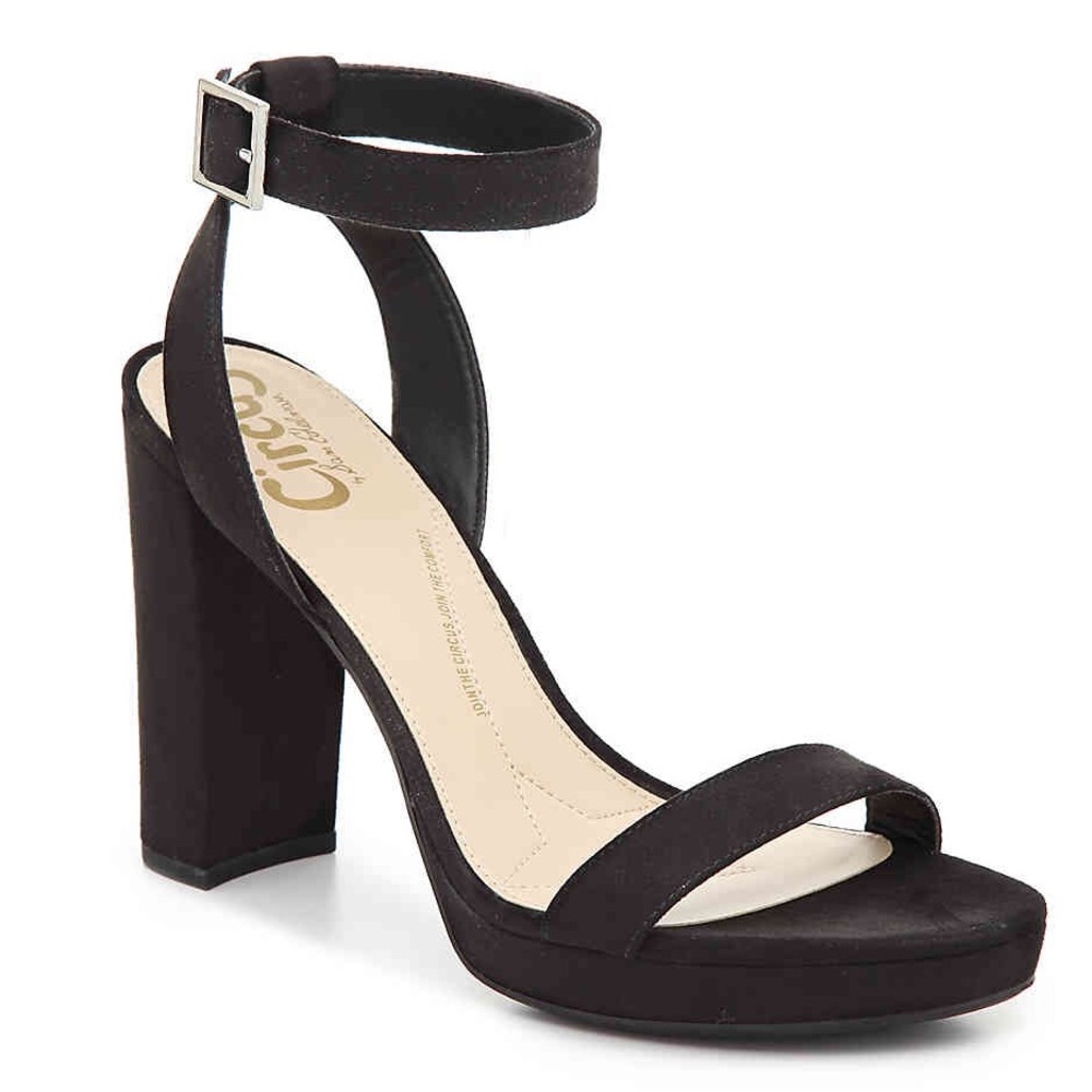 MOVING: MUST SELL! Sam Edelman Abigail Platform